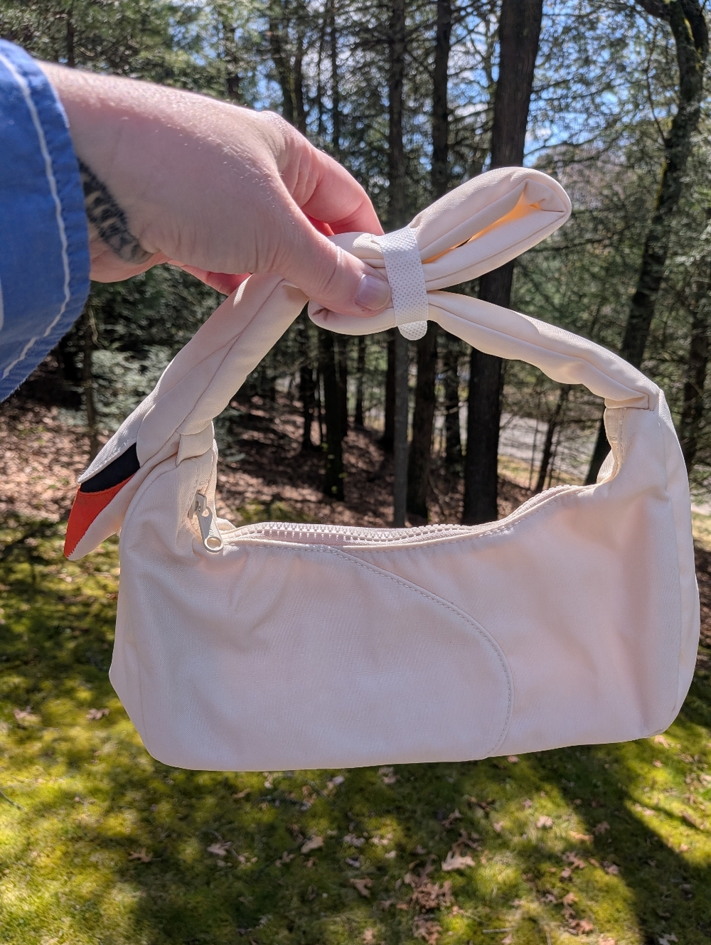 Baggu Swan Bag In White